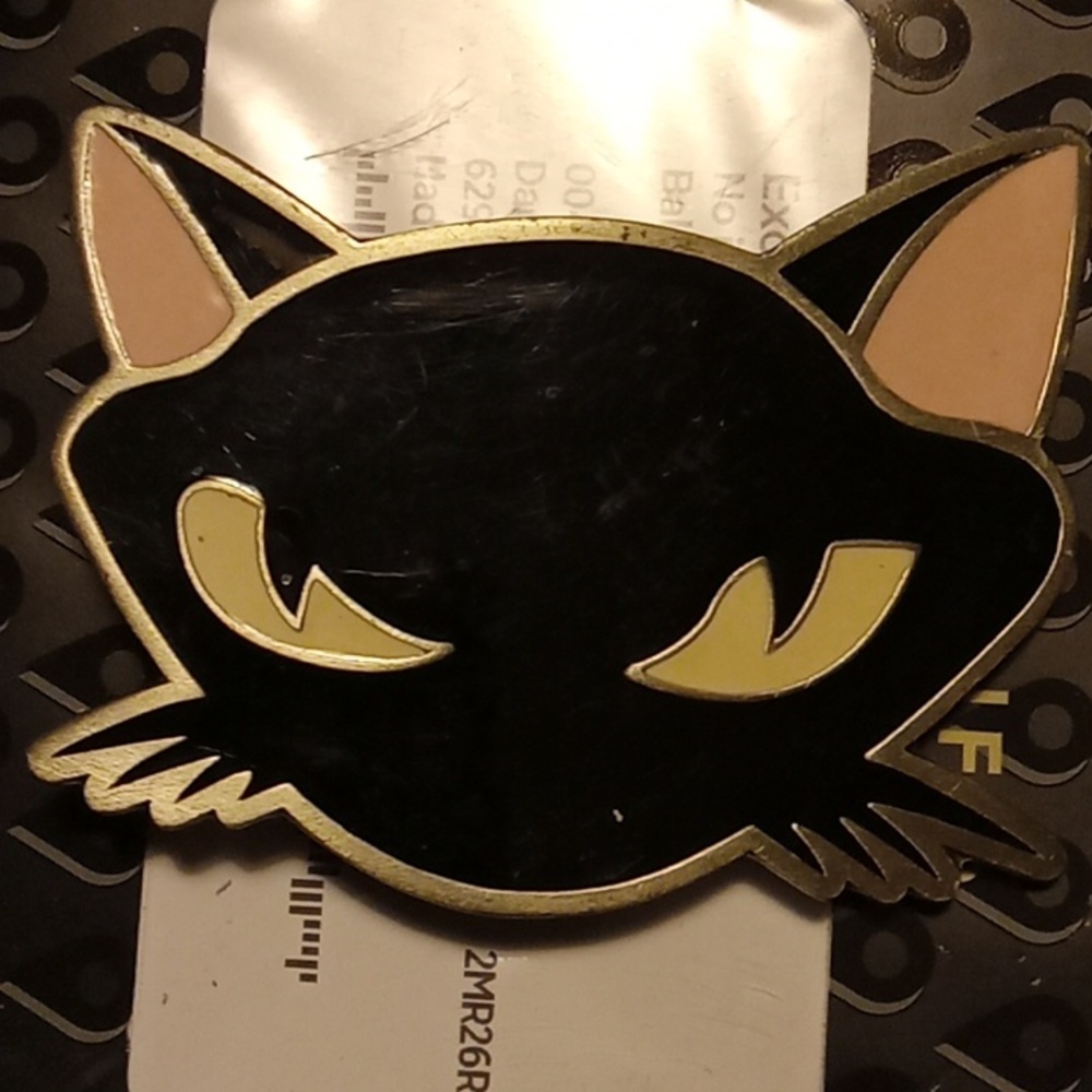 Evil cat belt buckel